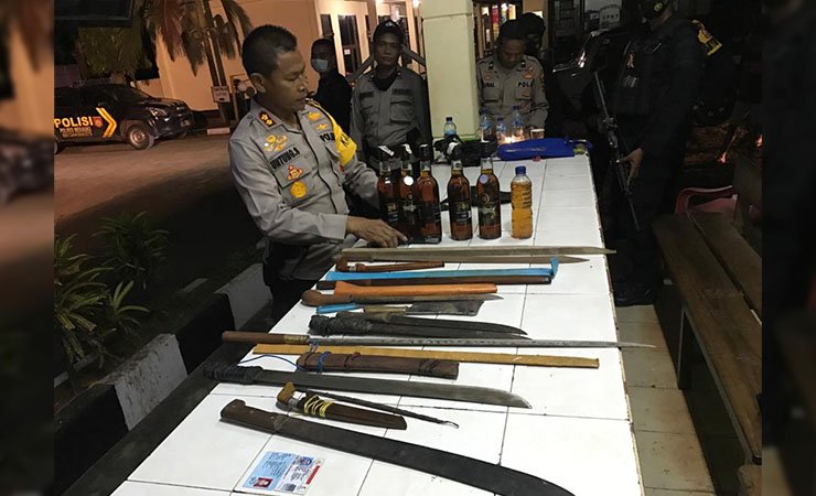 Polisi di Merauke Amankan Sajam dan Air Sofgan dari Pendukung Paslon Bupati