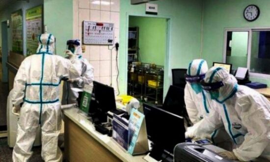 Dinkes Papua Siapkan Baju ‘Astronot’ untuk Petugas Antisipasi Virus Corona